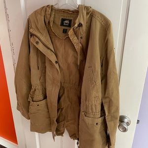 medium roots jacket new